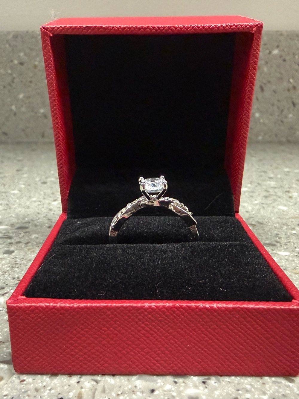 GRA moissanite 6.5 mm round cut gemstone adjustable 1.0 carat D ring Diamond